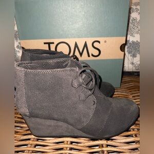 Tom’s Kala Forged Iron Grey Suede bootie size 8.5